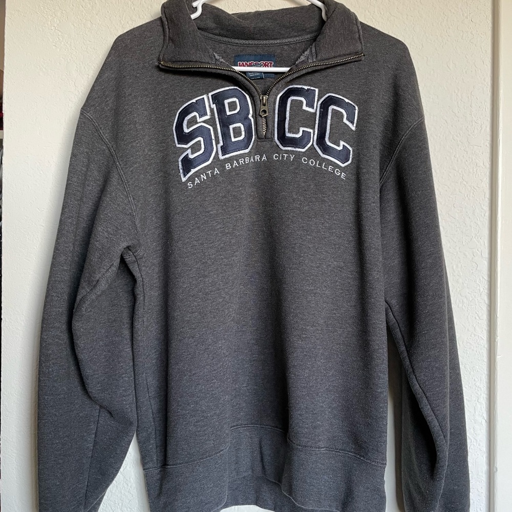 CREWNECK